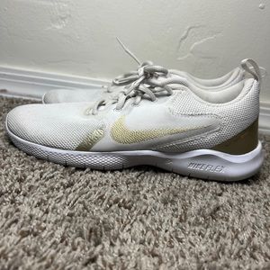 SIZE 8.5 Nike Flex Experience Womens Running Shoe  White/gold Barely Worn